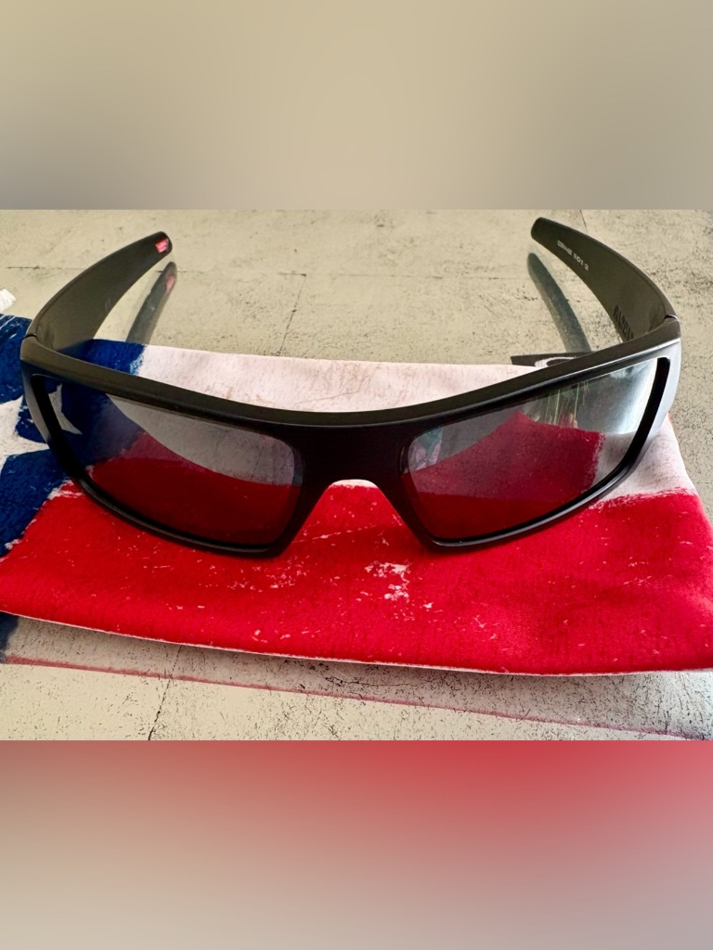 Sleek Black Wraparound Sunglasses - Smoke Lenses. EUC. Oakley